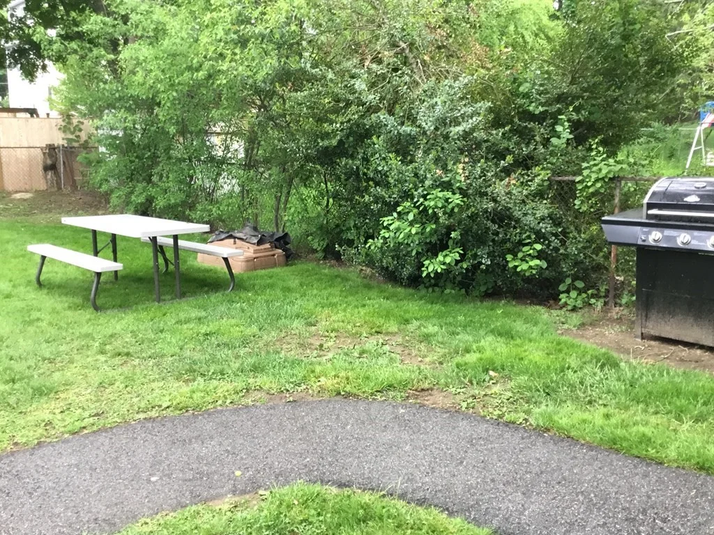 3 bed, 1 bath apartment for rent at 18 Pennsylvania Ave Unit 18, Newton — photo 12 of 12