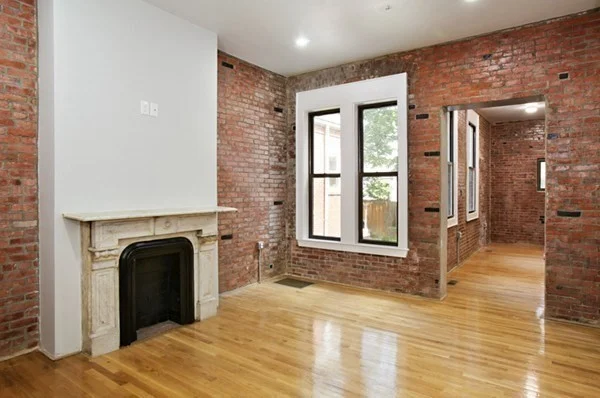 4 bed, 2 bath apartment for rent at 18 Perrin St Unit 2, Roxbury — photo 4 of 9