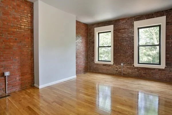 4 bed, 2 bath apartment for rent at 18 Perrin St Unit 2, Roxbury — photo 6 of 9