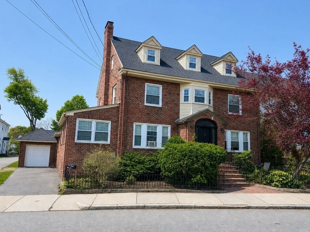 6 bed, 4+ bath apartment for rent at 18 Pierce St Unit 1, Malden
