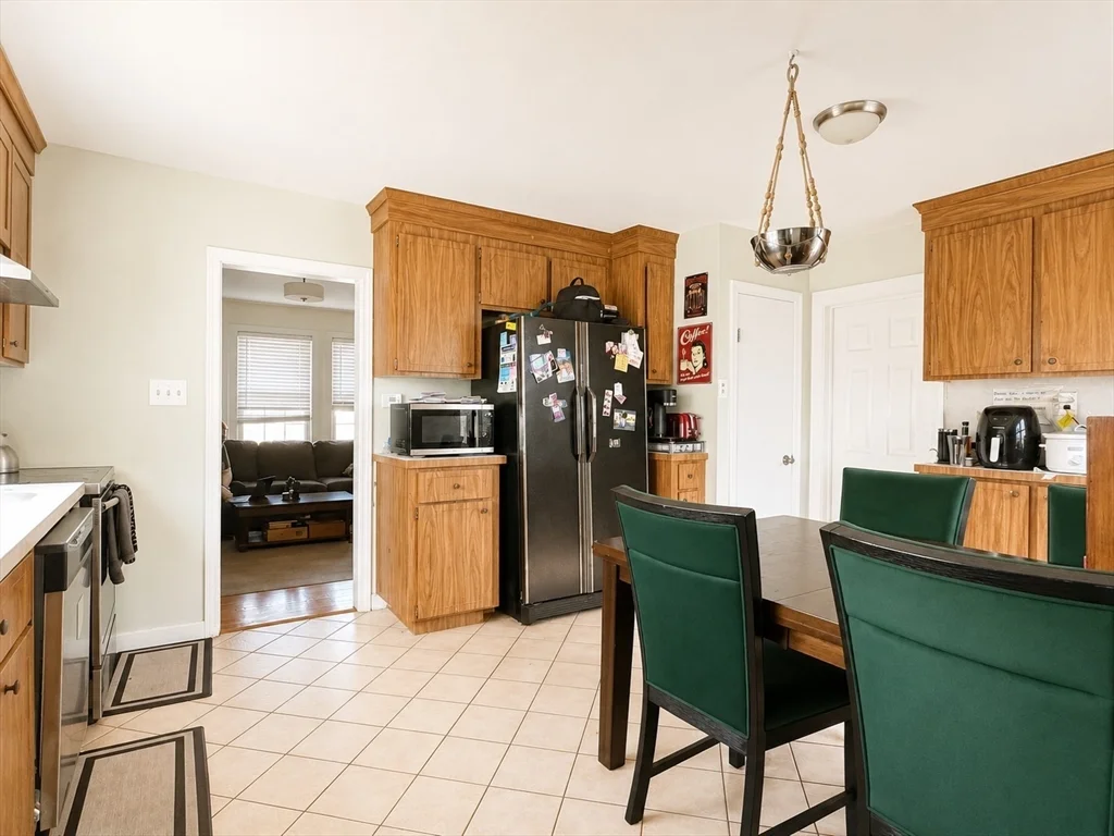 6 bed, 4+ bath apartment for rent at 18 Pierce St Unit 1, Malden — photo 3 of 8
