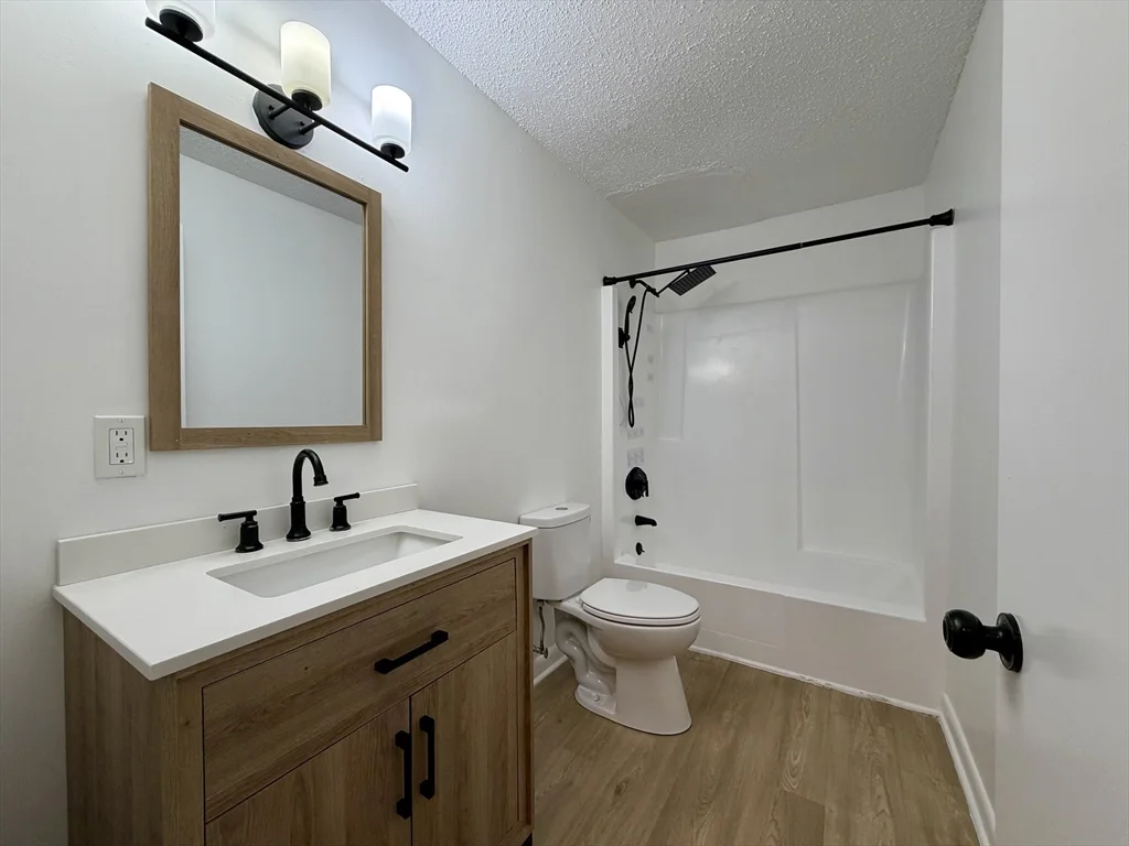 2 bed, 1 bath apartment for rent at 18 Pierce St Unit 3B, Foxboro — photo 9 of 21