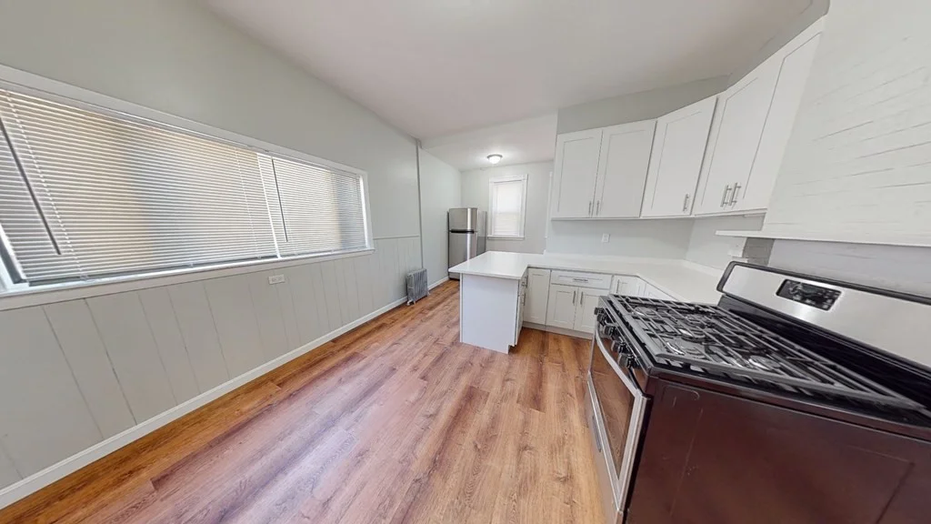 4 bed, 1 bath apartment for rent at 18 Pleasant St Unit 1, Dorchester — photo 4 of 36
