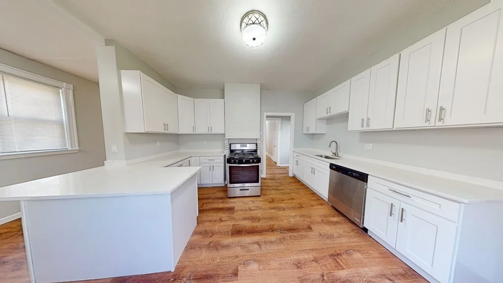 4 bed, 1 bath apartment for rent at 18 Pleasant St Unit 1, Dorchester — photo 3 of 36