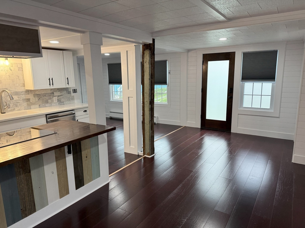 1 bed, 1 bath apartment for rent at 18 Pleasant St Unit 18, Orange — photo 1 of 14
