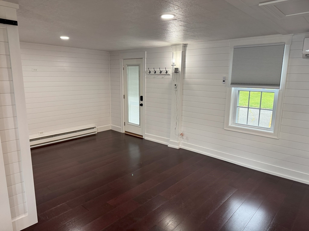 1 bed, 1 bath apartment for rent at 18 Pleasant St Unit 18, Orange — photo 7 of 14