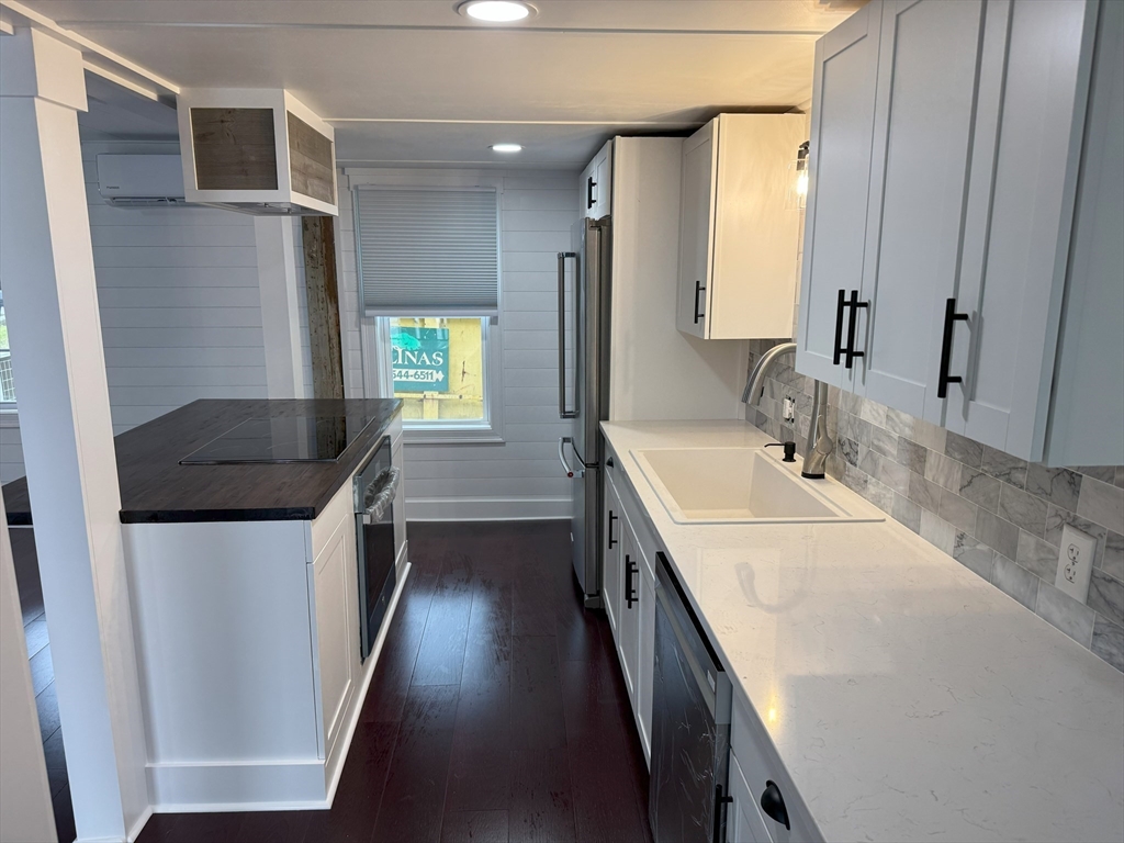1 bed, 1 bath apartment for rent at 18 Pleasant St Unit 18, Orange — photo 5 of 14