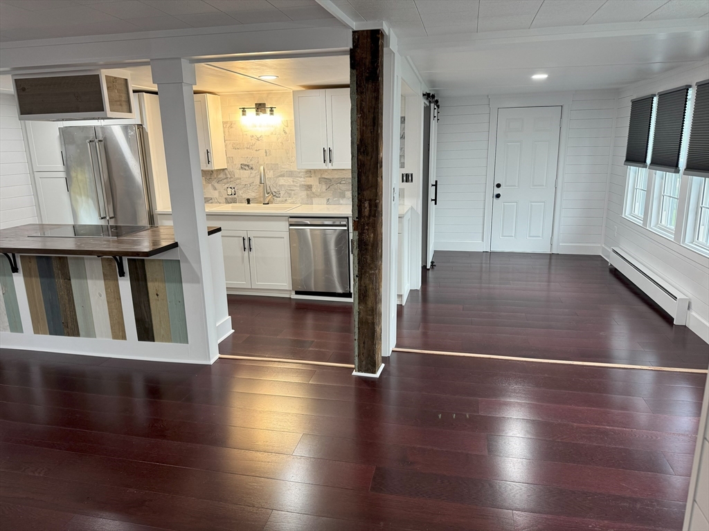 1 bed, 1 bath apartment for rent at 18 Pleasant St Unit 18, Orange — photo 2 of 14