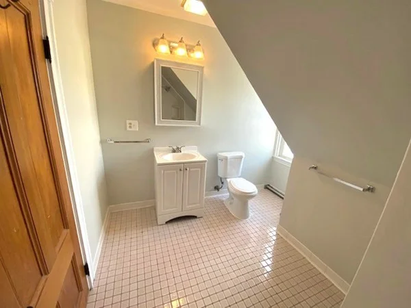 2 bed, 1 bath apartment for rent at 18 Pleasant St Unit 3, Dorchester — photo 10 of 18