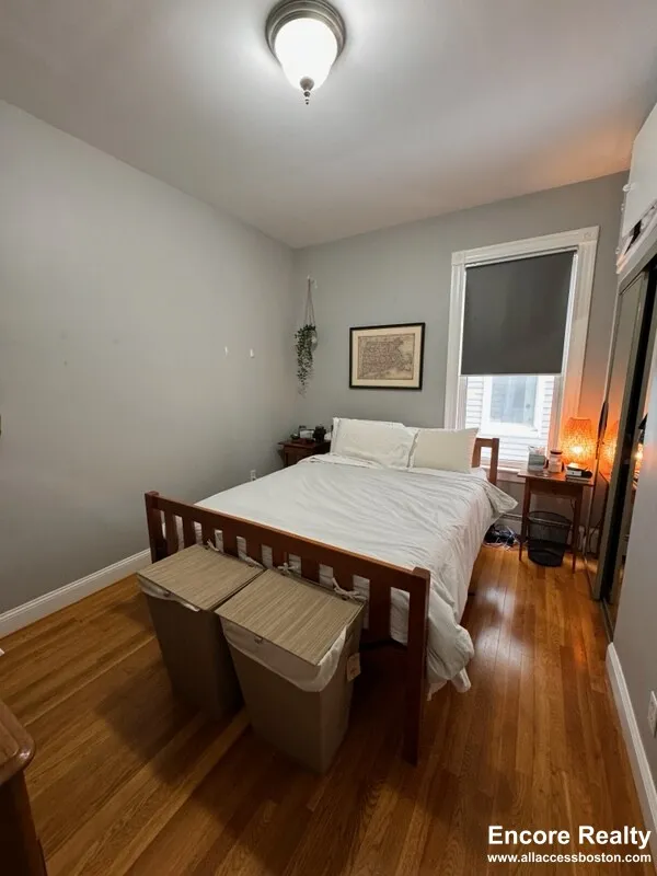 2 bed, 1 bath apartment for rent at 18 Portsmouth St Unit 0, Wellington-Harrington — photo 3 of 11