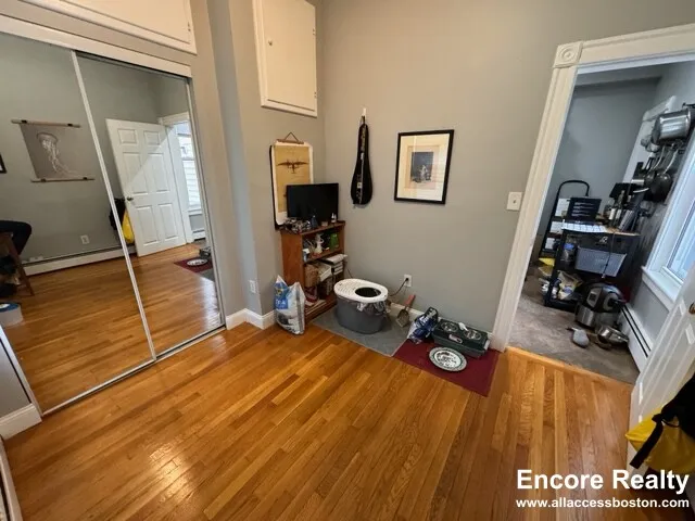 2 bed, 1 bath apartment for rent at 18 Portsmouth St Unit 0, Wellington-Harrington — photo 2 of 11