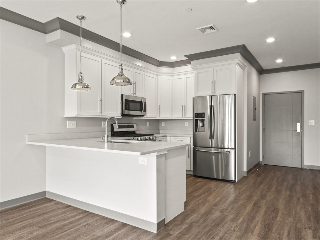1 bed, 1 bath apartment for rent at 18 Preble St Unit 3, South Boston — photo 4 of 12
