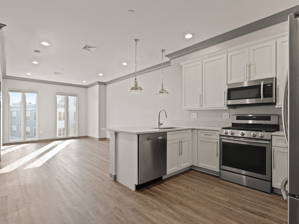 1 bed, 1 bath apartment for rent at 18 Preble St Unit 3, South Boston — photo 1 of 12