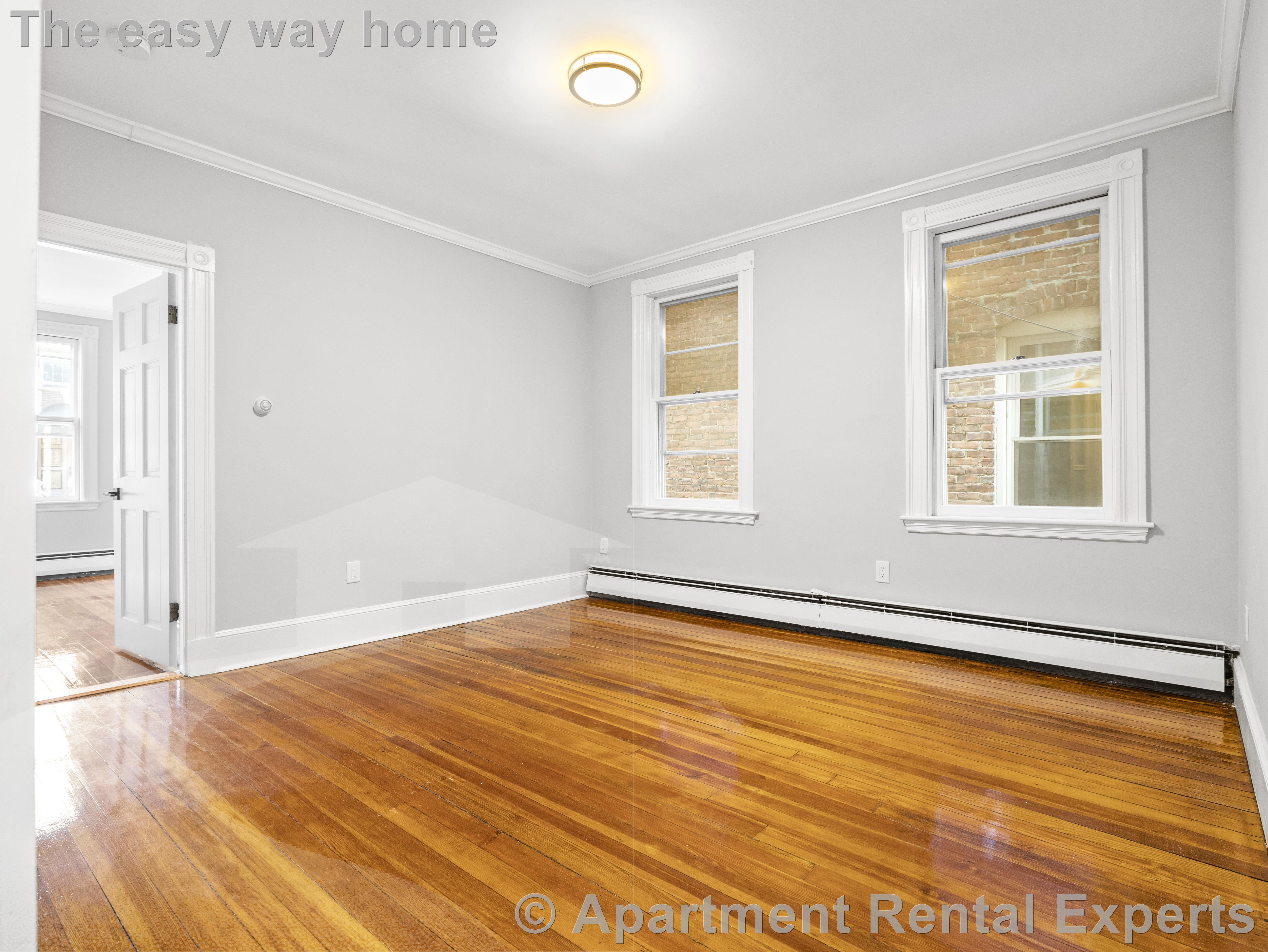 3 bed, 2 bath apartment for rent at 18 Princeton St Unit 2, Spring Hill — photo 5 of 6