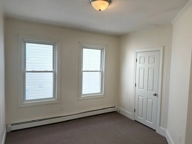 3 bed, 1 bath apartment for rent at 18 Proctor St Unit 2, Haverhill — photo 10 of 14