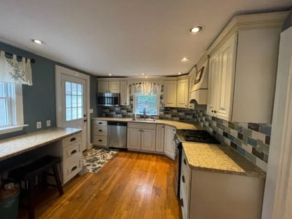 3 bed, 2 bath apartment for rent at 18 Prospect Hill Dr, Weymouth — photo 4 of 34