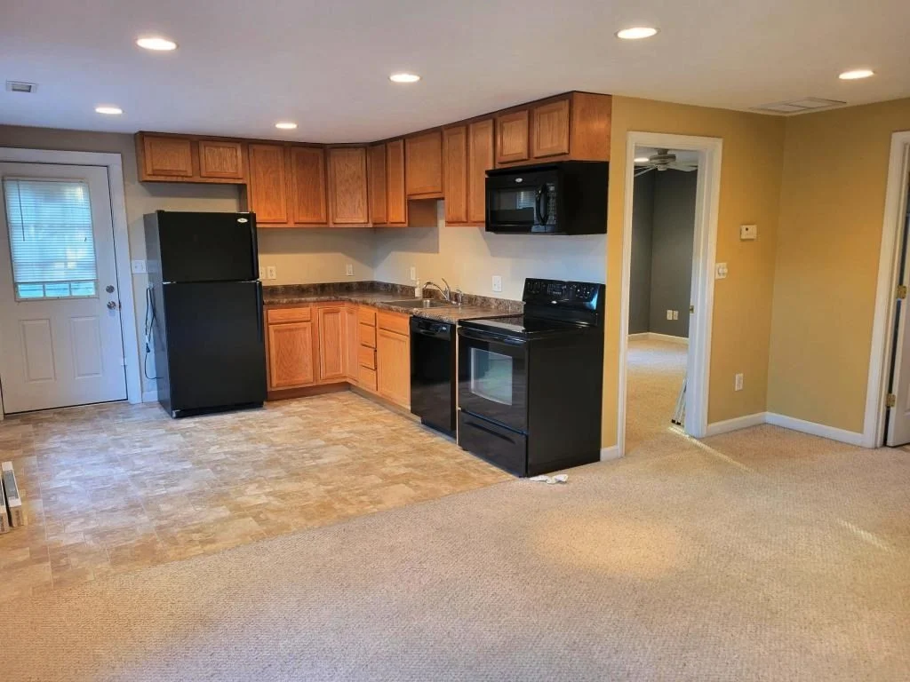 1 bed, 1 bath apartment for rent at 18 Providence St Unit 4, Millbury — photo 10 of 18