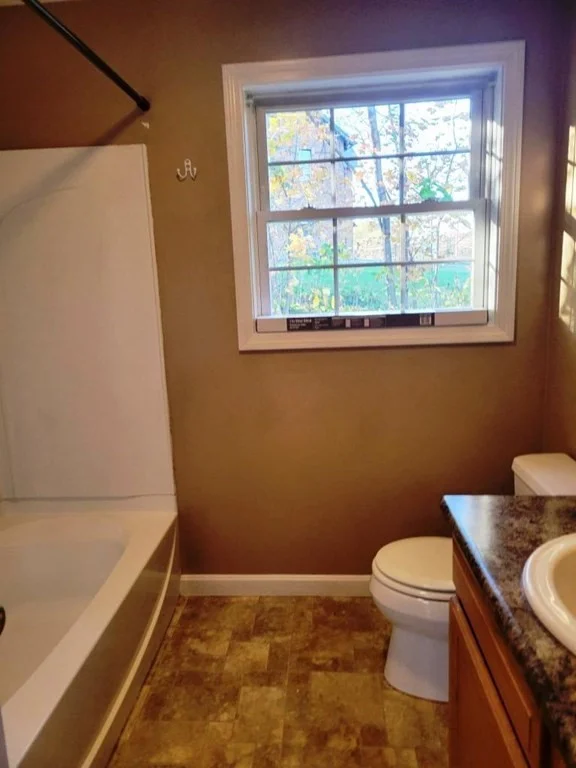 1 bed, 1 bath apartment for rent at 18 Providence St Unit 4, Millbury — photo 8 of 18