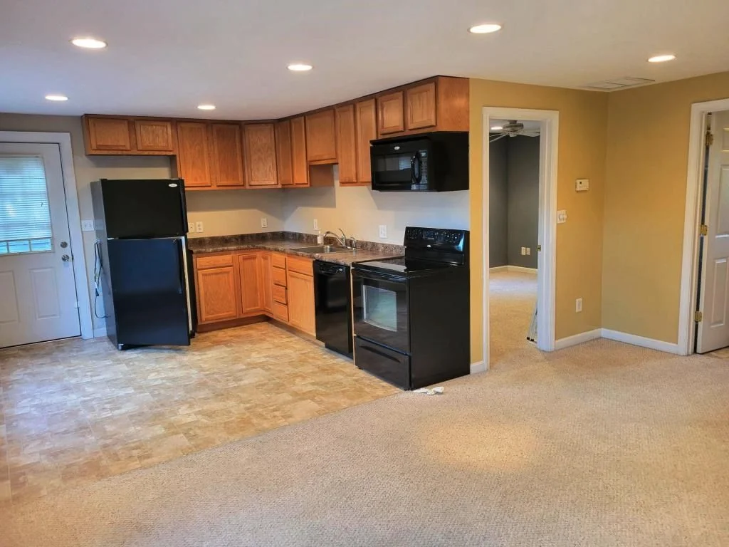 1 bed, 1 bath apartment for rent at 18 Providence St Unit 4, Millbury — photo 5 of 18