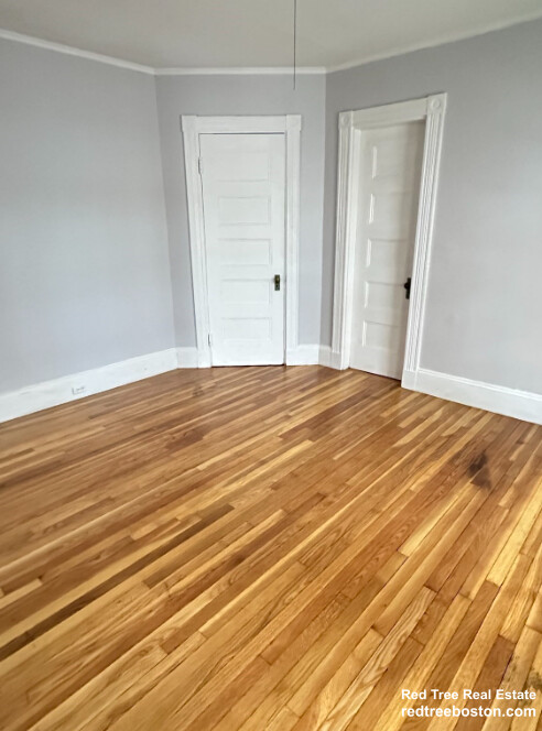 2 bed, 1 bath apartment for rent at 18 Quint Ave Unit 2, Allston — photo 8 of 14