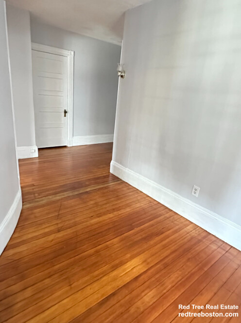 2 bed, 1 bath apartment for rent at 18 Quint Ave Unit 2, Allston — photo 3 of 14