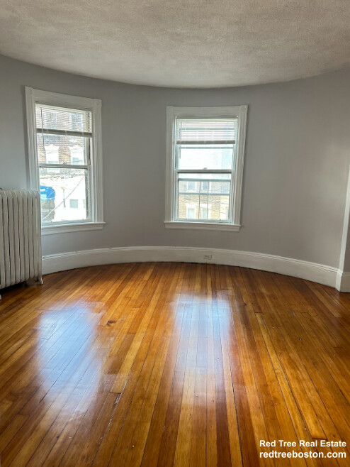 2 bed, 1 bath apartment for rent at 18 Quint Ave Unit 2, Allston — photo 13 of 14