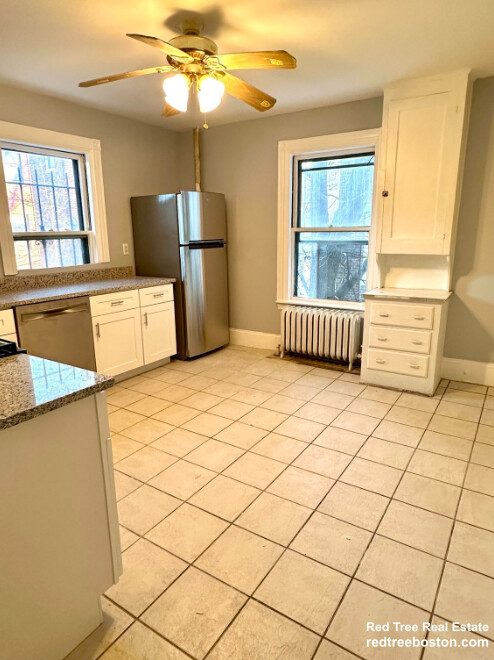 2 bed, 1 bath apartment for rent at 18 Quint Ave Unit 2, Allston — photo 6 of 14