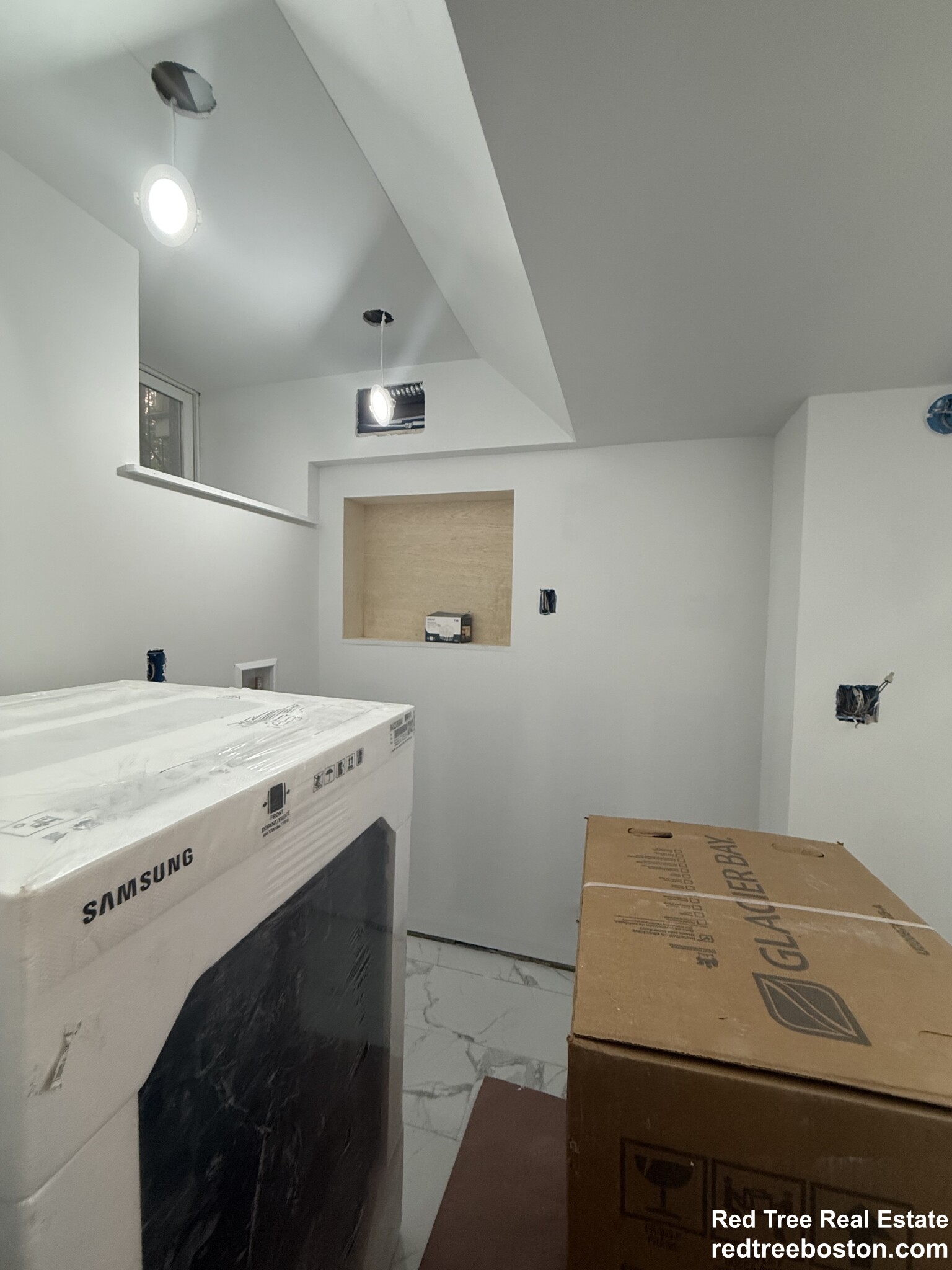 1 bed, 1 bath apartment for rent at 18 Quint Ave Unit 3, Allston — photo 2 of 11