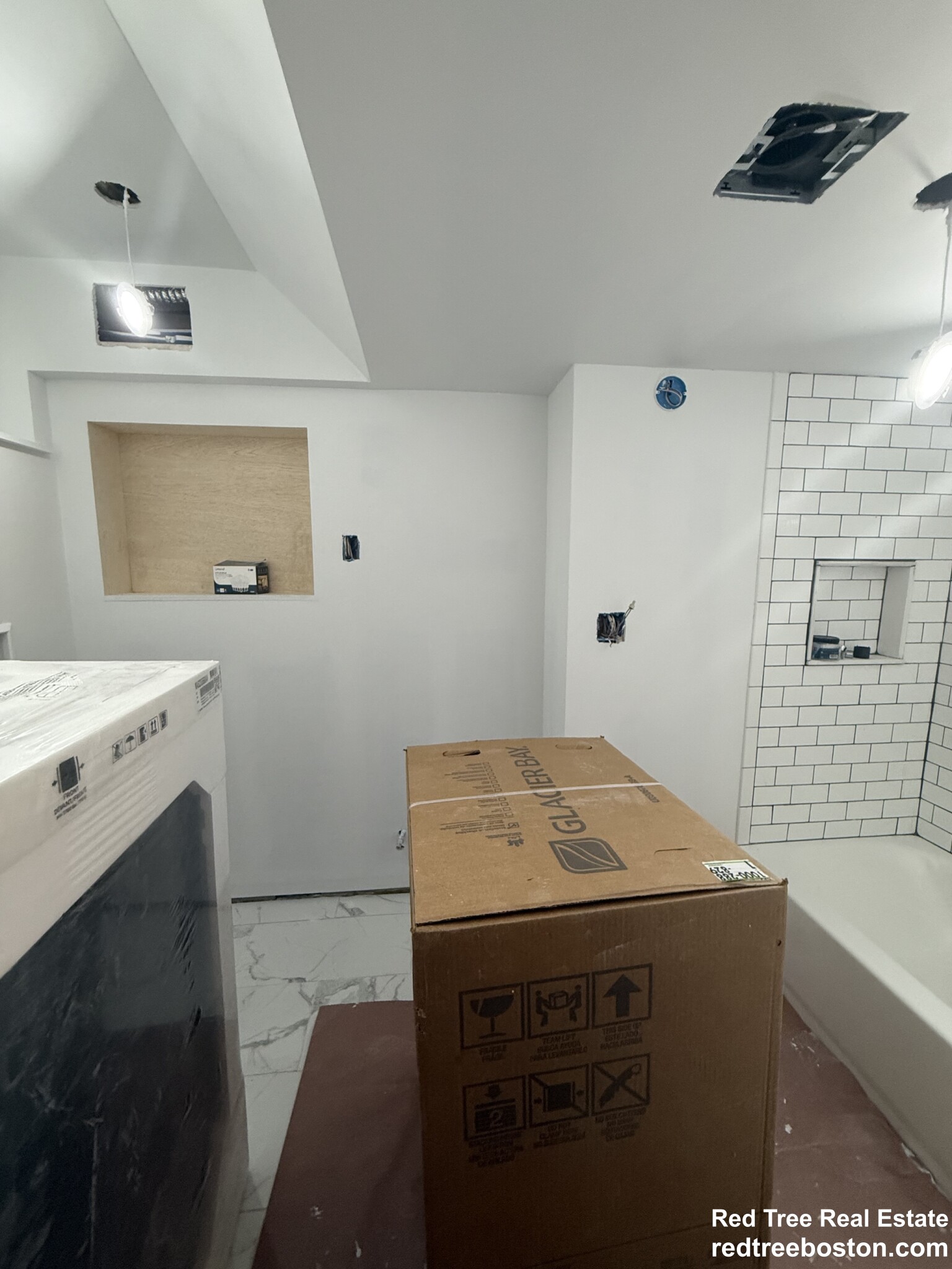 1 bed, 1 bath apartment for rent at 18 Quint Ave Unit 3, Allston