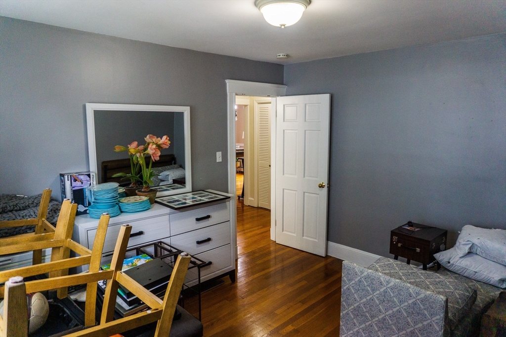 3 bed, 2 bath apartment for rent at 18 Ranelegh Rd Unit 1, Brighton — photo 10 of 14