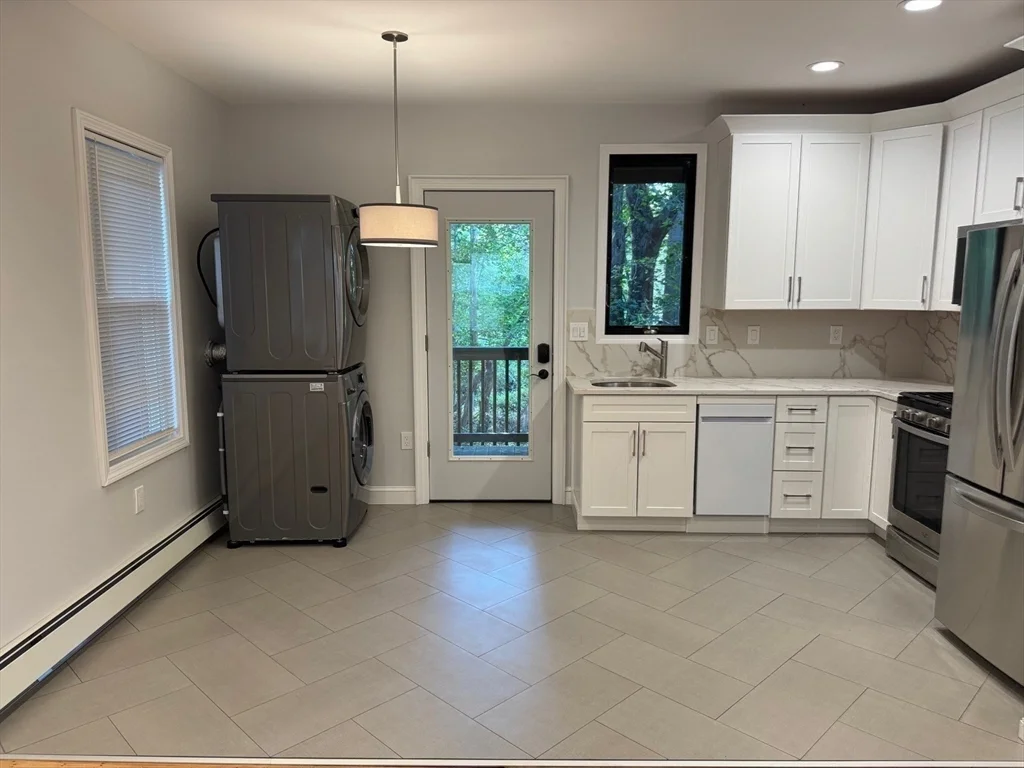 2 bed, 1 bath apartment for rent at 18 Reed St Unit 1, Turkey Hill — photo 10 of 34