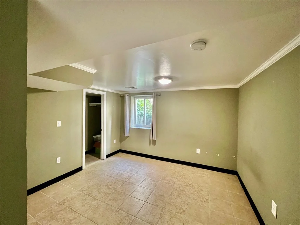 3 bed, 3 bath apartment for rent at 18 Rice St Unit 1, North Cambridge — photo 10 of 18