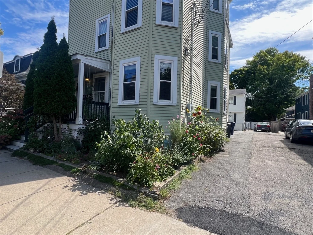 3 bed, 3 bath apartment for rent at 18 Rice St Unit 1, North Cambridge