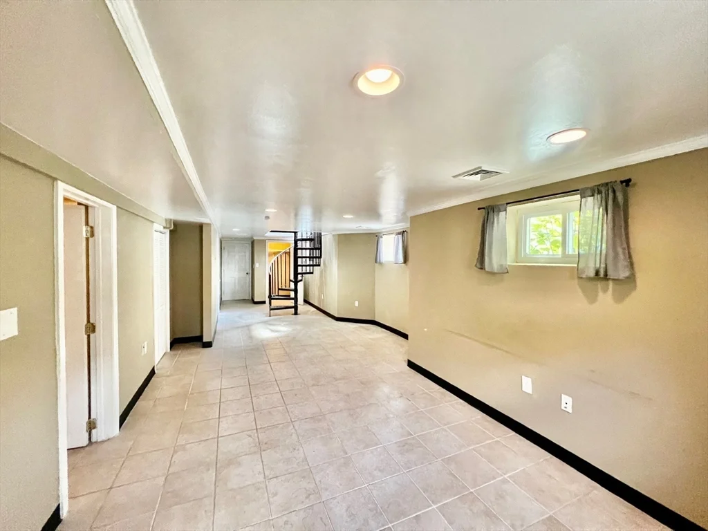 3 bed, 3 bath apartment for rent at 18 Rice St Unit 1, North Cambridge — photo 11 of 18
