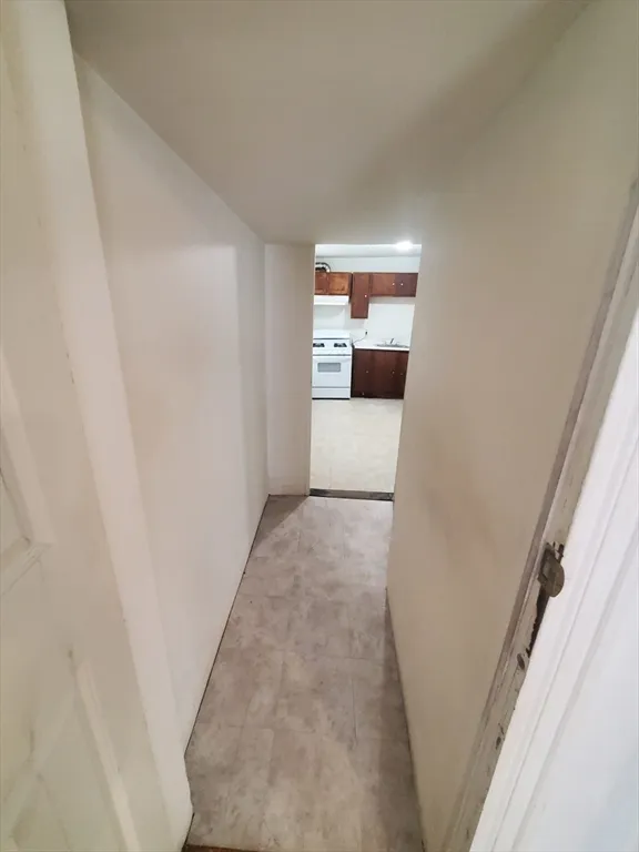 1 bed apartment for rent at 18 Rockville Park Unit 1, Roxbury — photo 9 of 9
