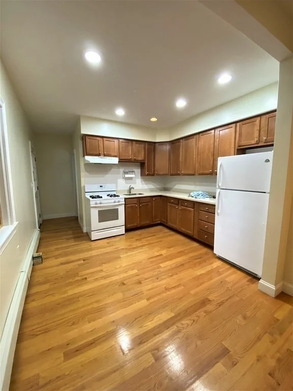 1 bed, 1 bath apartment for rent at 18 Rogers St Unit 1, South Boston