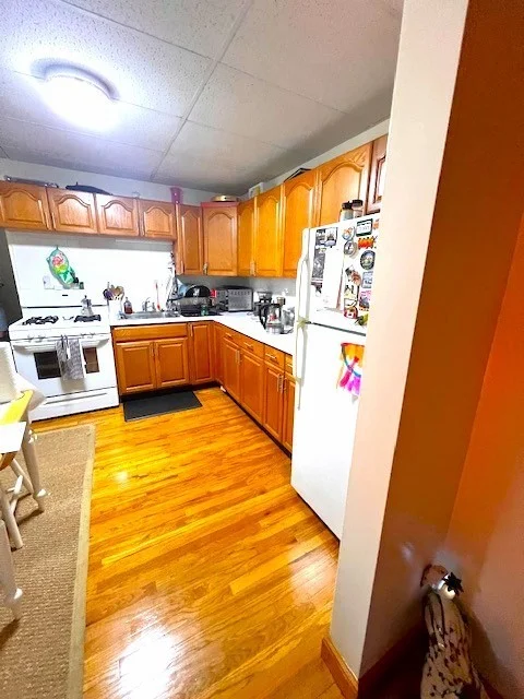 1 bed, 1 bath apartment for rent at 18 Rogers St Unit 2, South Boston — photo 4 of 5