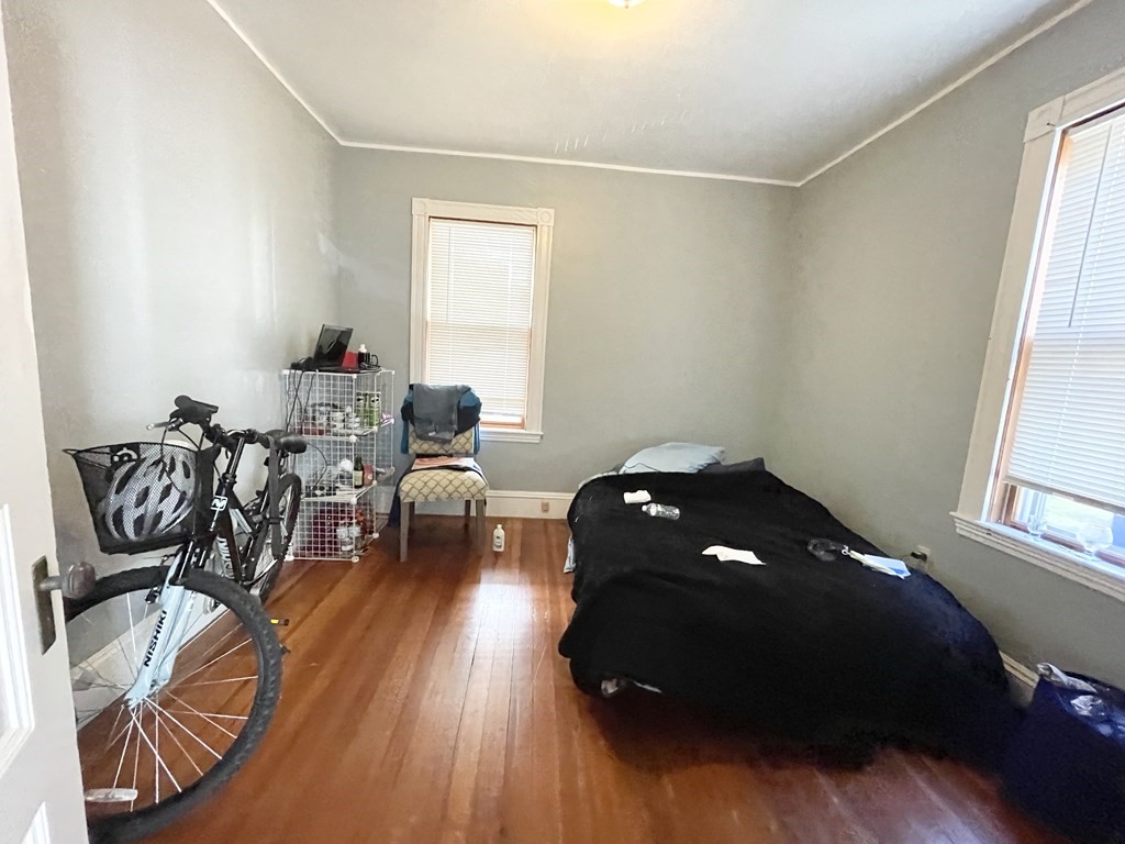 4 bed, 2 bath apartment for rent at 18 Romsey St Unit 1, Dorchester — photo 6 of 11