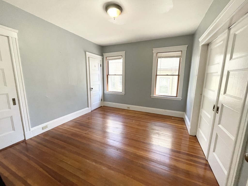 4 bed, 2 bath apartment for rent at 18 Romsey St Unit 1, Dorchester — photo 5 of 11