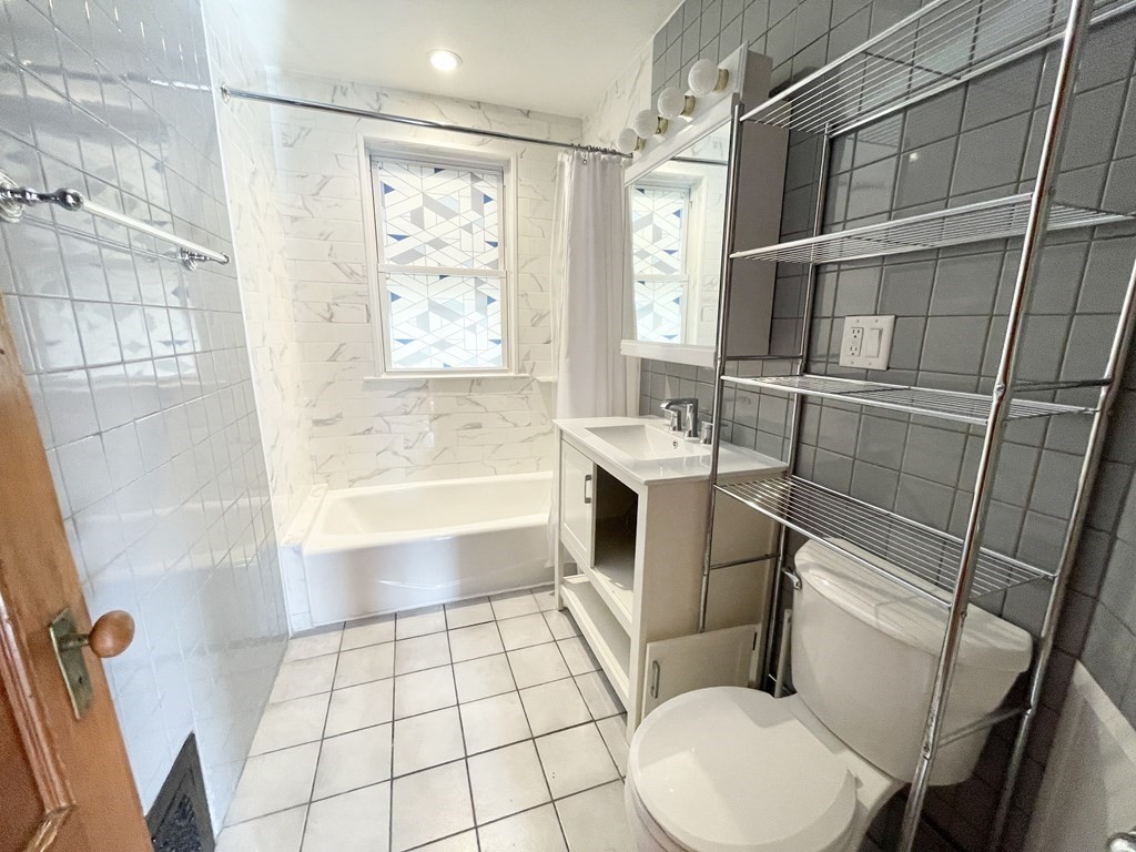 4 bed, 2 bath apartment for rent at 18 Romsey St Unit 2, Dorchester — photo 10 of 10