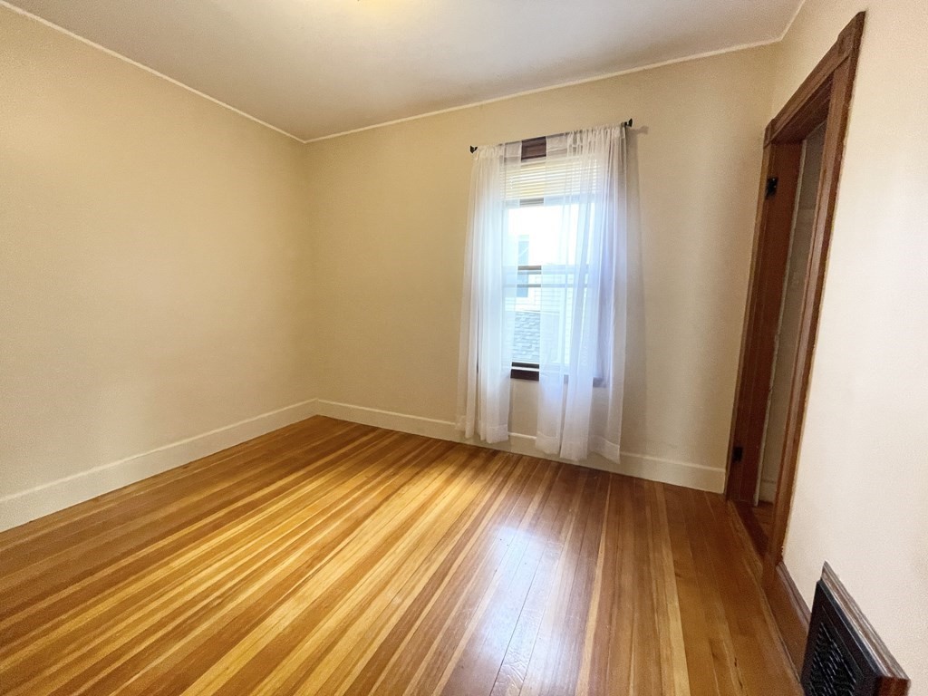 4 bed, 2 bath apartment for rent at 18 Romsey St Unit 2, Dorchester — photo 7 of 10