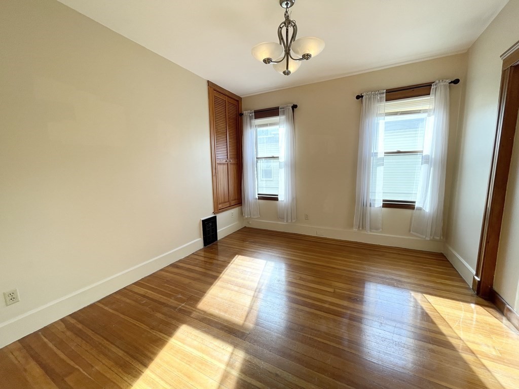 4 bed, 2 bath apartment for rent at 18 Romsey St Unit 2, Dorchester — photo 8 of 10
