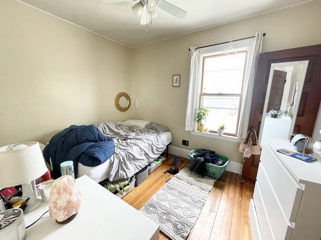 4 bed, 2 bath apartment for rent at 18 Romsey St Unit 3, Dorchester — photo 5 of 8