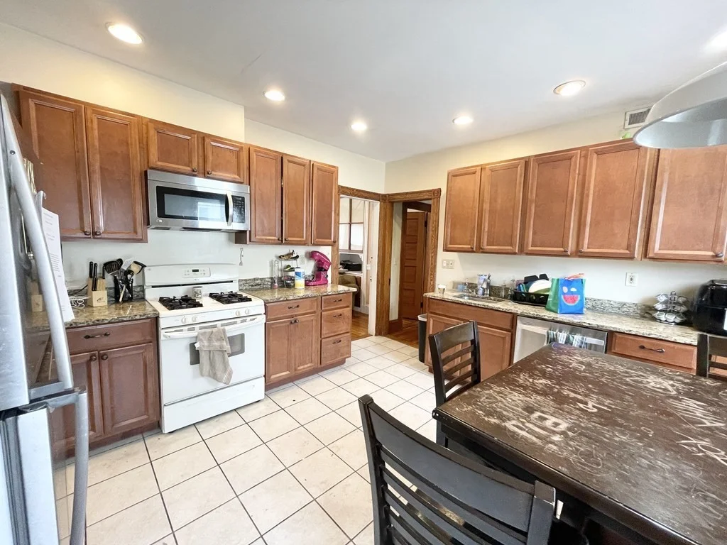 4 bed, 2 bath apartment for rent at 18 Romsey St Unit 3, Dorchester — photo 1 of 8