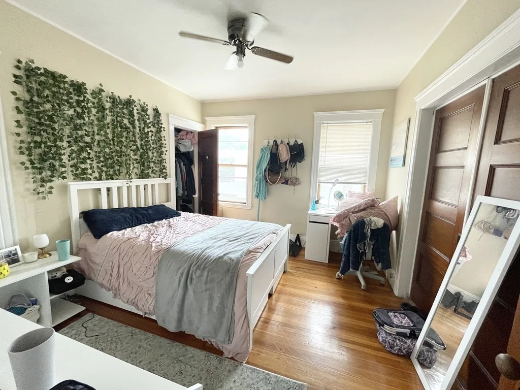 4 bed, 2 bath apartment for rent at 18 Romsey St Unit 3, Dorchester — photo 4 of 8