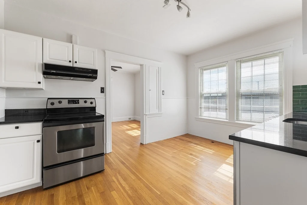 2 bed, 1 bath apartment for rent at 18 Ropes St Unit 1L, Salem — photo 5 of 24