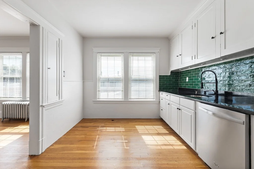 2 bed, 1 bath apartment for rent at 18 Ropes St Unit 1L, Salem — photo 4 of 24