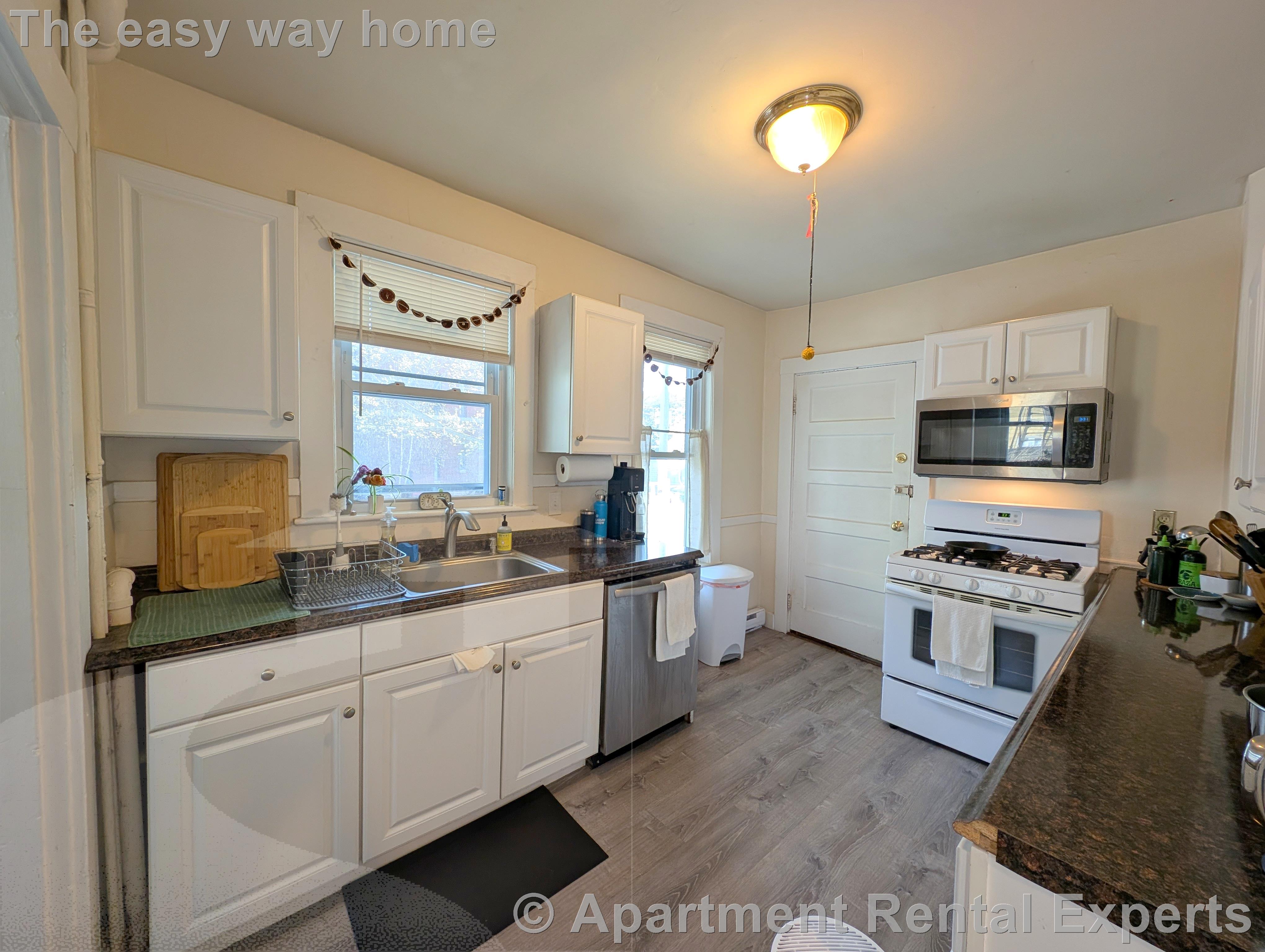 2 bed, 1 bath apartment for rent at 18 Sanborn Ave Unit 2, Union Square