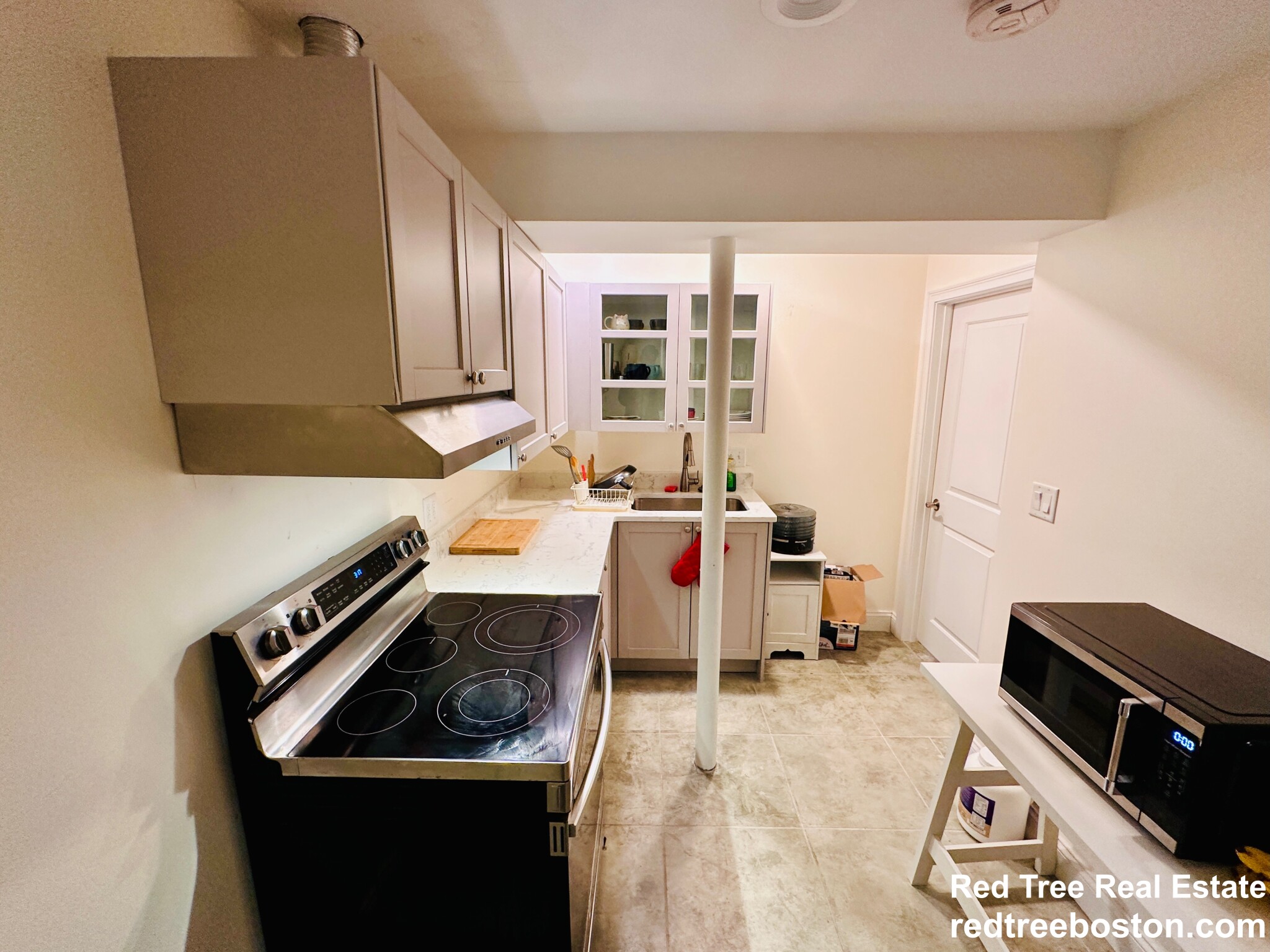 1 bed, 1 bath apartment for rent at 18 Senator Bolling Cir Unit B, Dorchester — photo 11 of 32