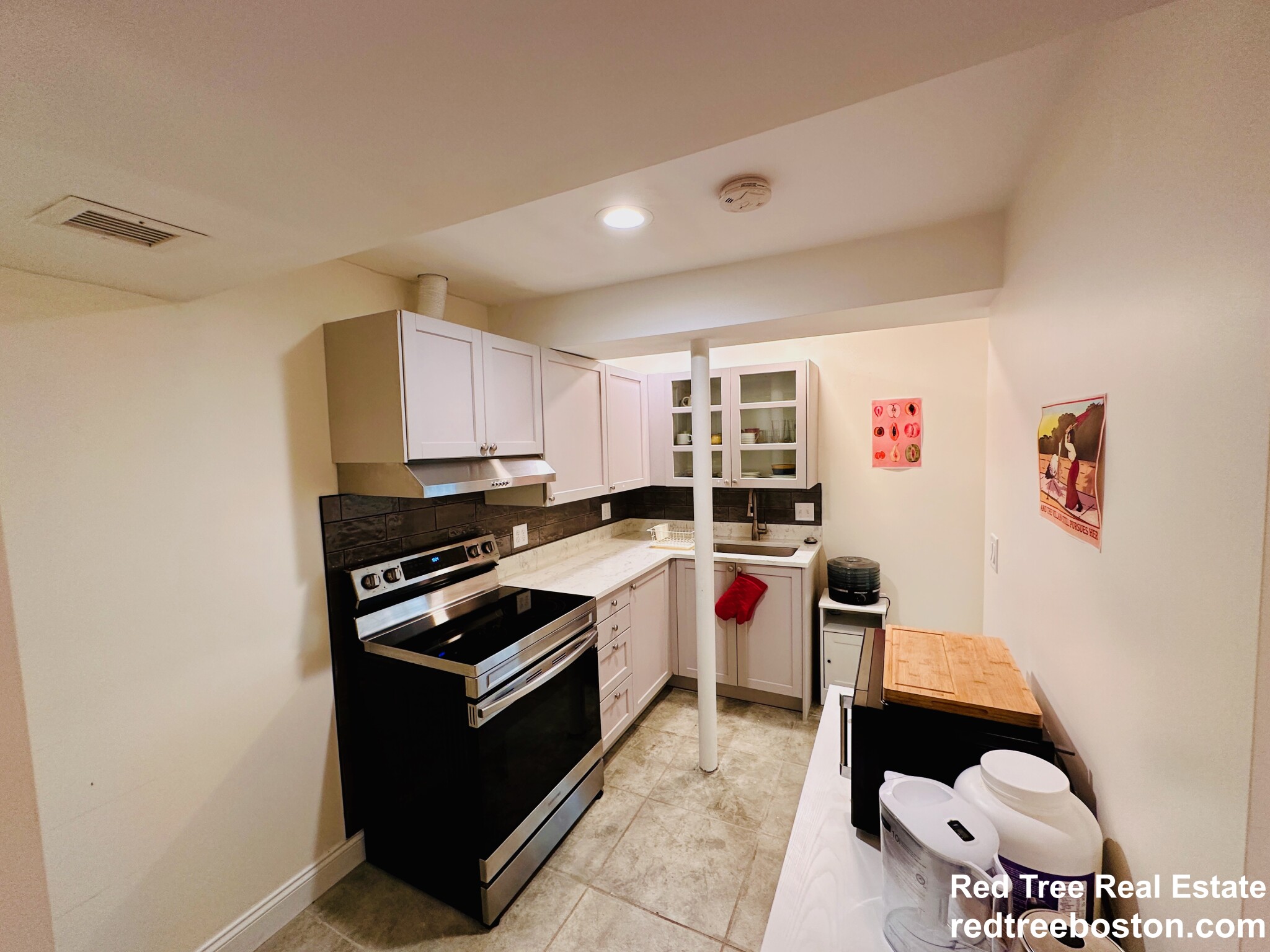 1 bed, 1 bath apartment for rent at 18 Senator Bolling Cir Unit B, Dorchester — photo 15 of 32